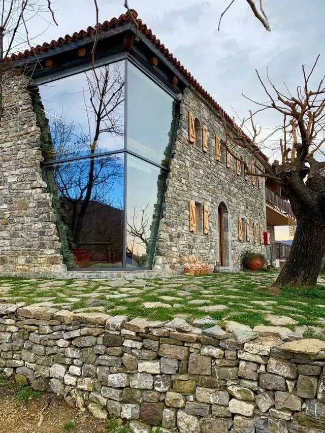Casa En Albania Reconstruida Terremoto Obra Arquitectonica